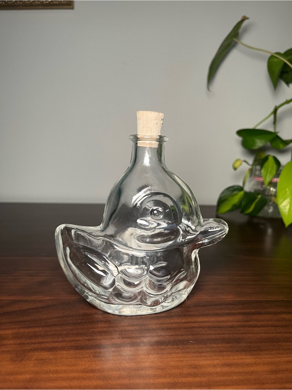 Vintage Duck Shaped Glass Bottle / Decanter 🦆✨ - Picture 6 of 9